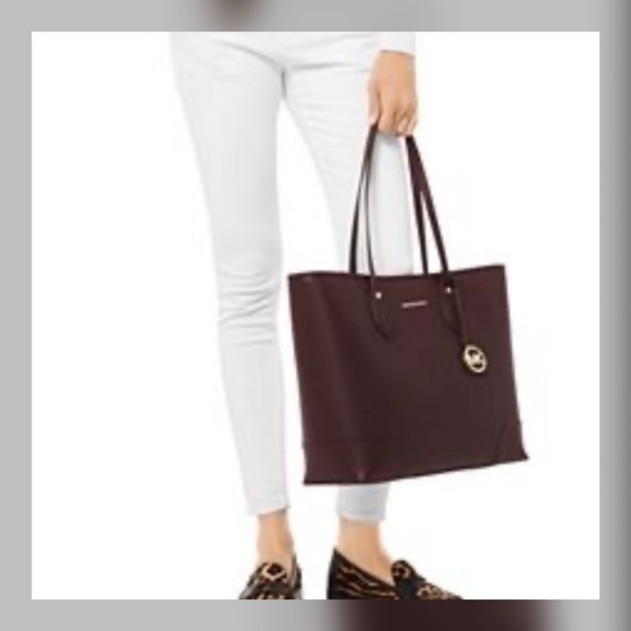 Michael Kors L Saylor Tote. - Picture 6 of 8